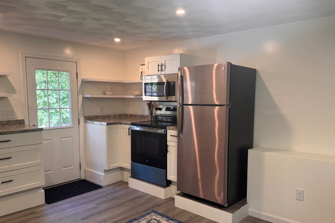 Apiances - Large Studio for ONE or TWO
