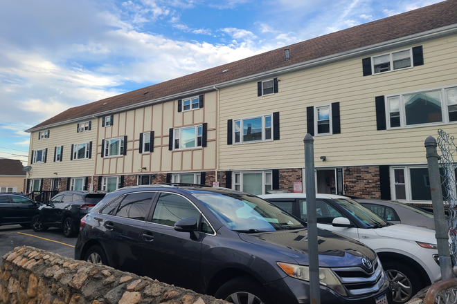 Exterior showing off-street parking - Nice 1-bedroom apartment