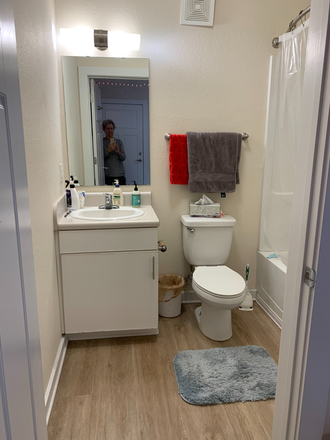 Private Bath - Copper Social Apartments Summer Sub Lease/Renew