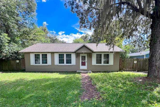  - Pet-Friendly 3BR/2BA + Office in Oak Park – Less Than 2 Miles to UF!