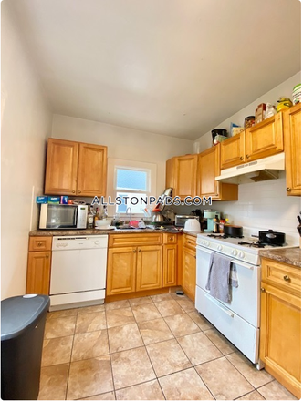 Kitchen - Available 9/1/24! 3 Bed 1 Bath Near BU Campus Apartments