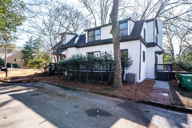 Two dedicated parking spaces - Renovated 2BR Duplex Rental in Decatur, walkable to Whole Foods! Duplex