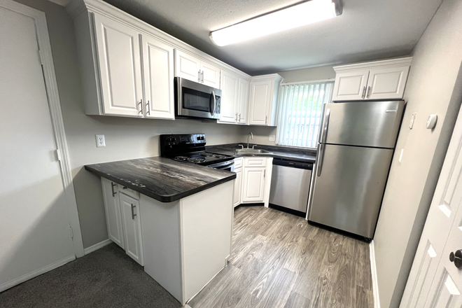 Kitchen - Sugarloaf estates