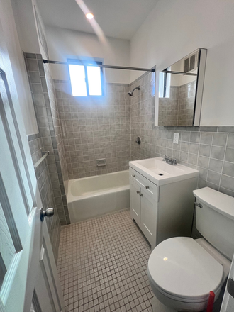 Bathroom - Renovated 2 bed on Burbank st. 3 mins to school Apartments