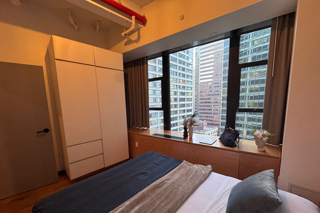 Room 1 - Private Furnished Rooms at Wall Street Apartments