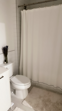 Bathroom - WYNWOOD Apartments