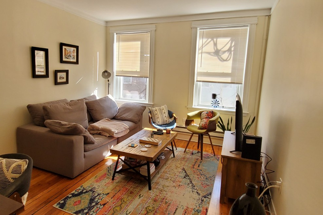 1 - SEPT 2026-Awesome 1 bed, 1 bed Split and 2 bed splits, NO Broker Fee! Apartments