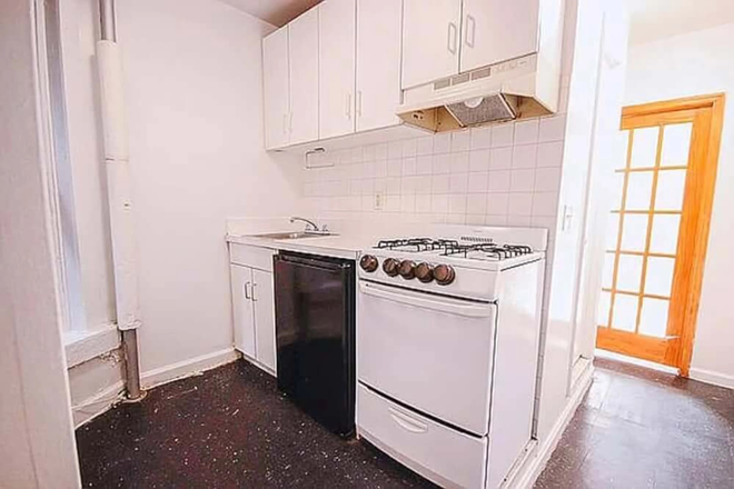 Kitchen - East Village Summer Sublet Apartments