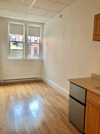 STUDIO - NO BROKER FEE - UNFURNISHED BACK BAY STUDIO AT 405 BEACON STREET AVAILABLE NOW Apartments