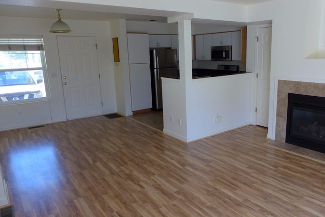 3 - August Preleasing: 3910 Colorado Avenue #K Townhome