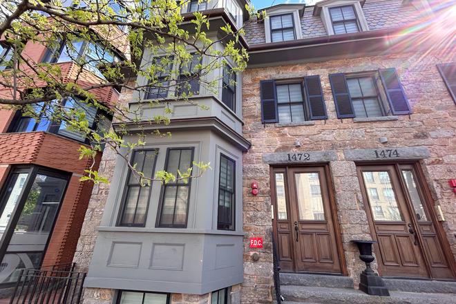 Street view - Private Bedroom available in quiet 4 bed/2 bath Apartments