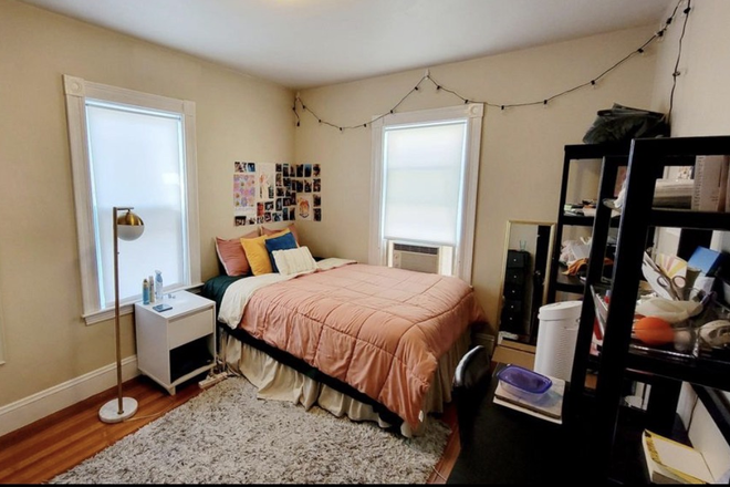 - - TUFTS HOUSING AVAILABLE 6/1/2027 SIX BEDROOM Apartments