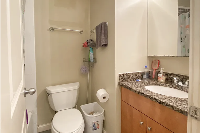 Bathroom - 31 Cunard Street