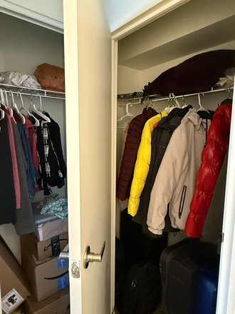 Dual Walk-in closet - Parkside Apartments