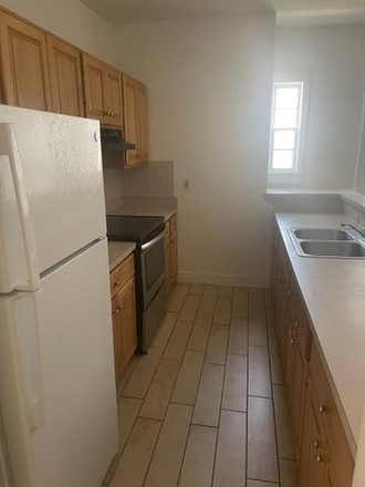 Kitchen - Moge Tee Apartments