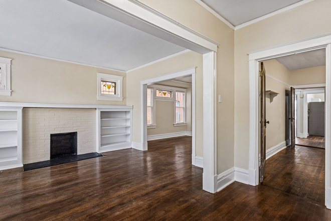 front hall into living room - 6026 Pershing - 2 Bedroom - close to campus Duplex