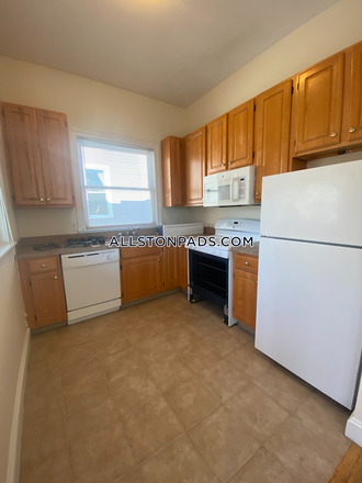 Kitchen - Available 1/1/2024! Spacious 3 Bedroom 2 Bath Apartment Near Packard's Corner!