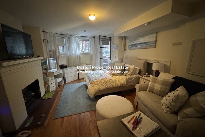 A - BACK BAY, NO FEE Apartments