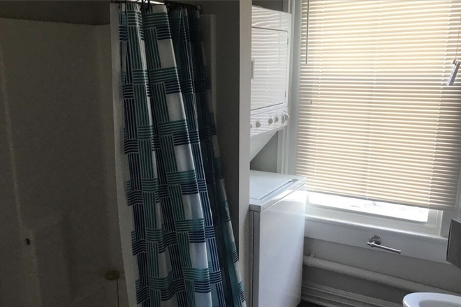 Upstairs bathroom - Pollard and Bagby House