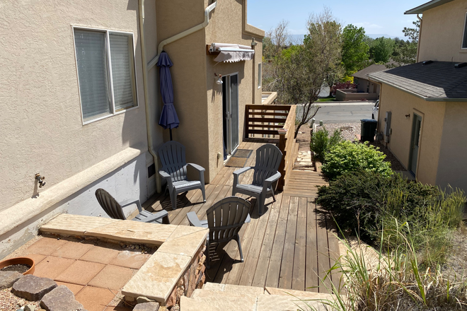 Exterior deck - Redlands Townhome (Room Available)