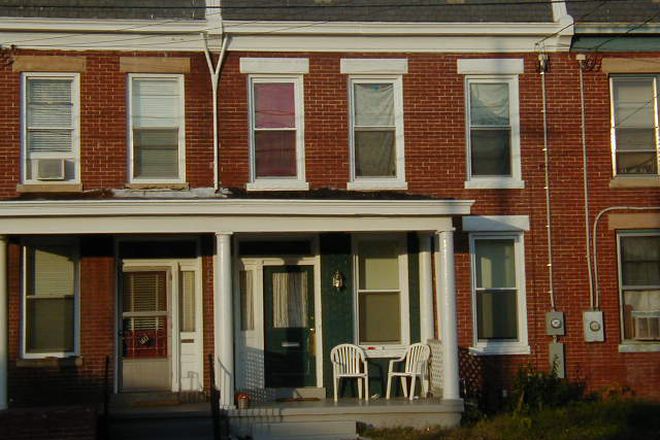 Can't beat this location! - 1620 W Cary Street