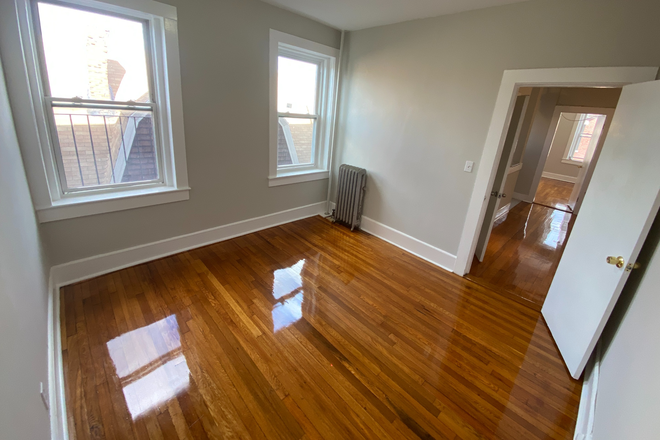 Bedroom - Recently renovated apartment w/ 2 bedrooms by Comm Ave, close to BU west! HT/HW incl. Ref #259076098