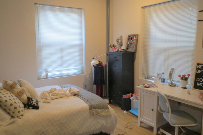 Bedroom - 3 Bed Available 9/1/26! *CONTACT NOAH 603-470-8181 Apartments