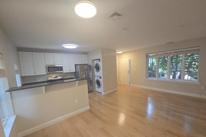 . - Sun-Drenched 1 Bed / 1 Bath w/ Laundry in unit and parking! Available NOW!