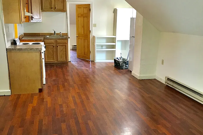 Kitchen - 44 Isham St Unit 3 close to UVM campus Triplex