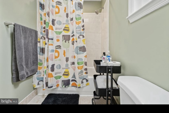 bathroom - Room in Remington Rowhome