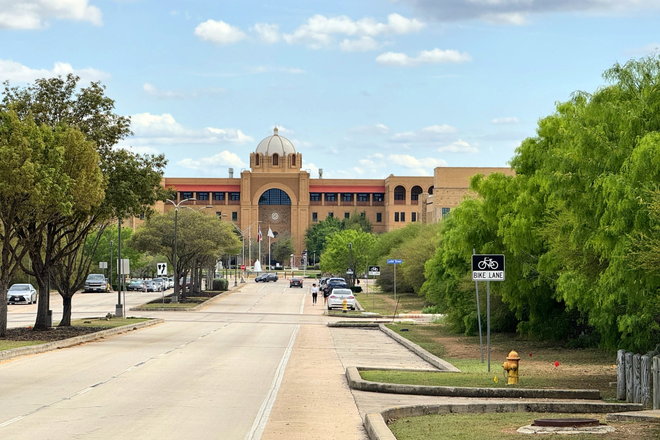 Short Walk to Campus - Brand New Furnished Room - Walk to A&M San Antonio from this Beautiful New Home
