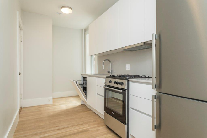 kitchen - Modern Cleveland Circle one bed - landlord pays the fee, one month free! Apartments