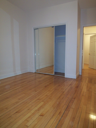 2 Bedroom at 71 Symphony Rd - Avail 9/1 - Comfortable Roomy 2 BR on Symphony GREAT LOCATION!!!