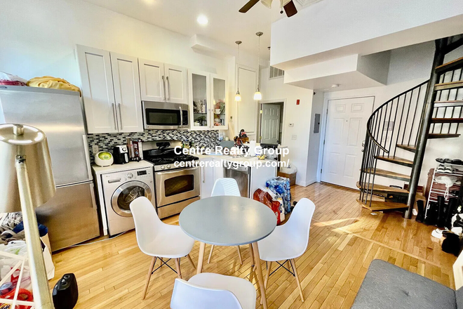 LIVING - LOCATION!!! 2 BED/2 BATH CLOSE TO CAMPUS! 9/1/26! Apartments