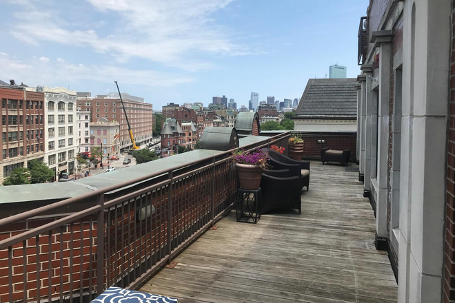 x - Stunning Comm Ave 2 Bed 2 Bath Condo