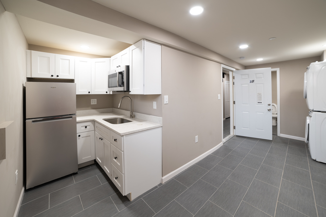 Living Room - Brand New Studio Next To Campus Apartments