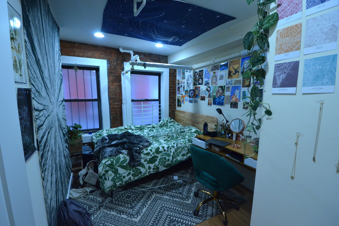 3 Bedroom Apartment on Westland Ave. - NO Broker's Fee!!  -  Available 9/01 - Charming Awesome 3 BR on Westland Ave **CONVENIENT** Apartments