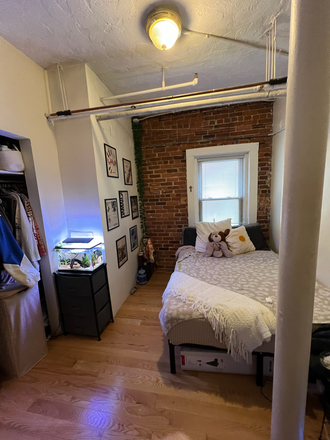 bedroom - 2 ROOMS AVAL. FOR SUMMER SUBLET ONLY!!! Apartments