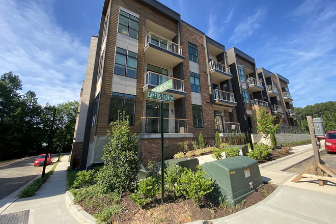 LakeShore Condos - Campus Shore Drive - Beautiful & quiet condo - View of Lake Raleigh on Centennial Campus - great for professional