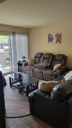 Living room - Windsor Hills Apartments