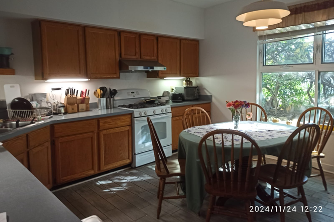 Kitchen. - Roberson Walk Townhome