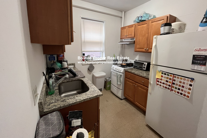 a - 2 bedrooms, NO FEE Condo