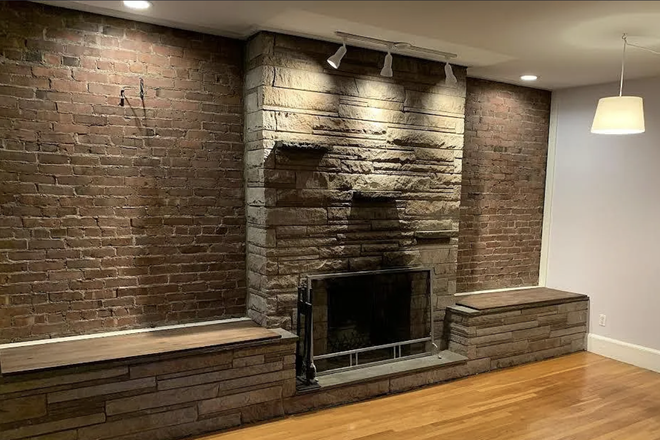 Living room - 1 bed sublease in 5 bed house near Longwood