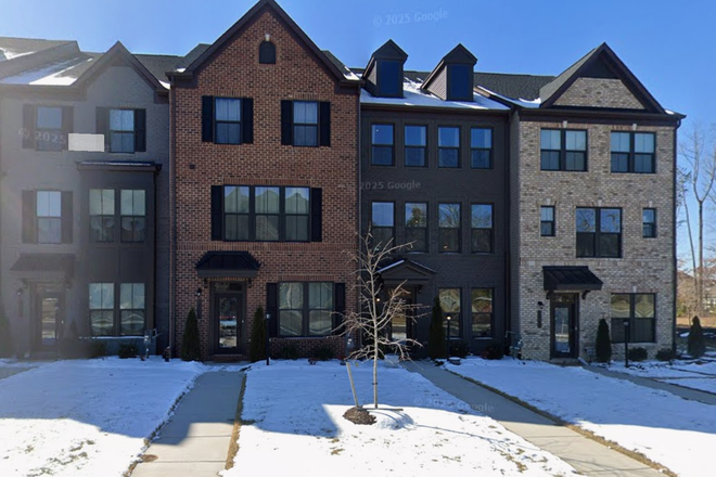 Home exterior - Spacious Room in Beautiful Midlothian Home---Ideal for VCU Graduate Students & Professionals