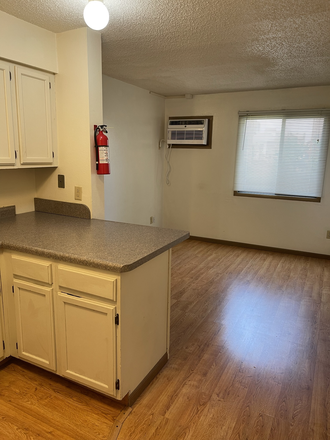 One Bedroom - 1, 2, And 5 Bedroom Apartments On Gilbert