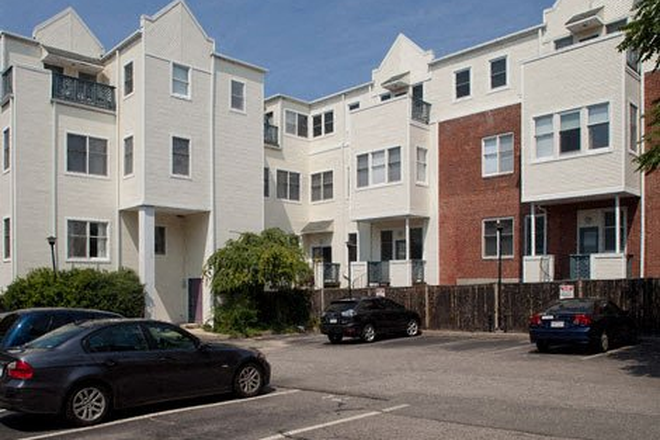 Photo - Thorndike Street Apartments