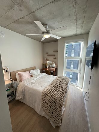 Bedroom Unit D. Includes Desk, Full XL Bed Size, Fan, & Mounted Tv! - Hub on First Apartments