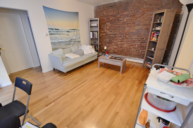 Living room - Spacious & Affordable 2 Bed 1 Bath on Symphony Rd, Avail 9/1/26 · Text/Call 385-722-7303