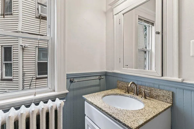 kitchen - Unit right outside Tufts!! Apartments