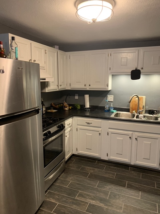 kitchen - Renovated, spacious 2 bed at Wickenden and Benefit St. in Fox Point